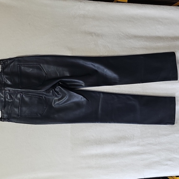 Express Black Faux Leather High Waisted 90's Slim Leg Pants Sz 4 - Picture 7 of 9